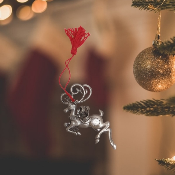 AVON Vintage 2006 REINDEER PEWTER ORNAMENT - Picture 2 of 2